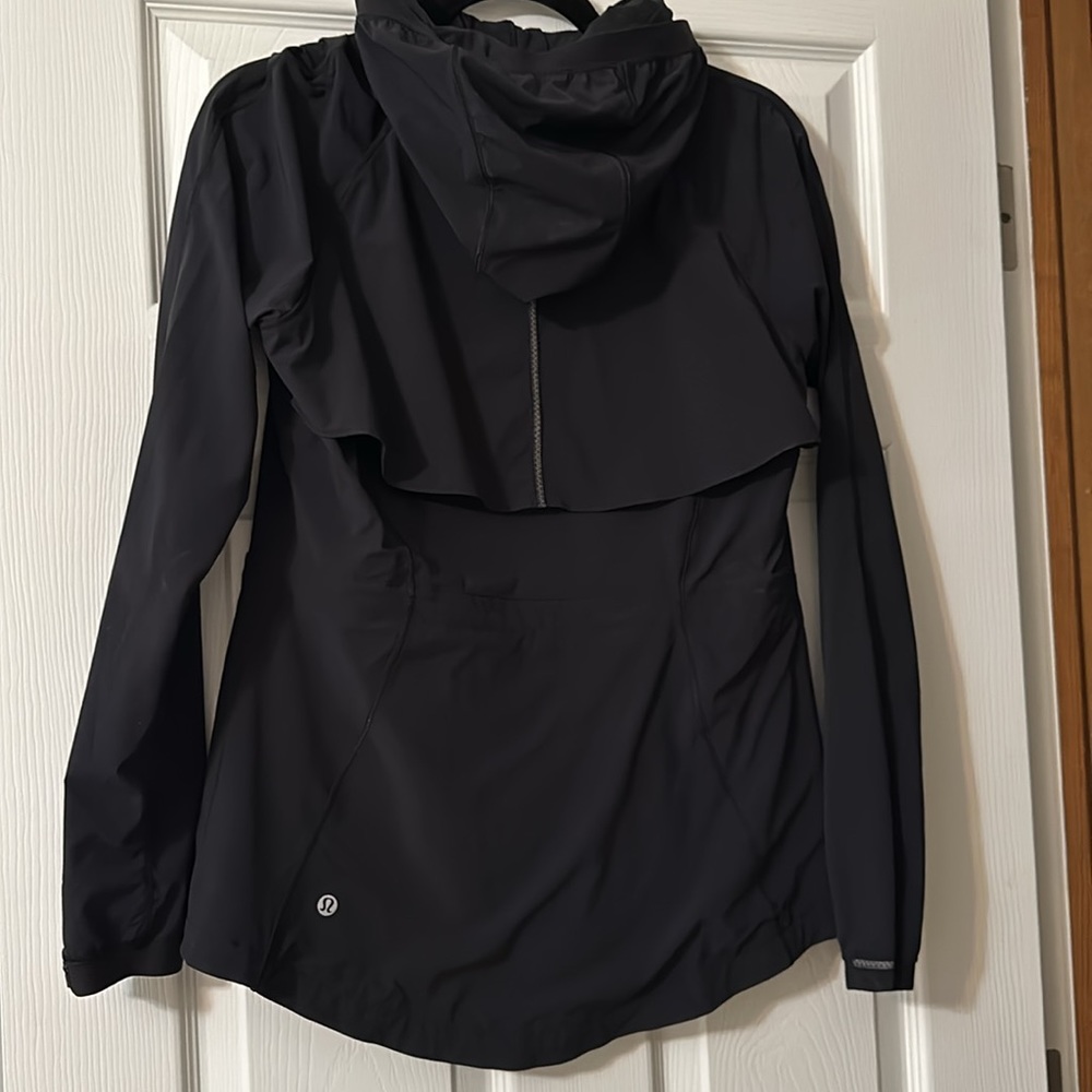 Lululemon jacket - Picture 3 of 4